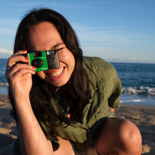 Fujifilm QuickSnap: la emoción de volver a sacar fotos sin mirar la pantalla